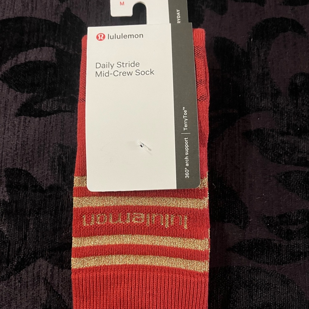 NWT Lululemon Daily Stride Mid-Crew Sock